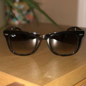 Folding Wayfarer Ray Ban Sunglasses